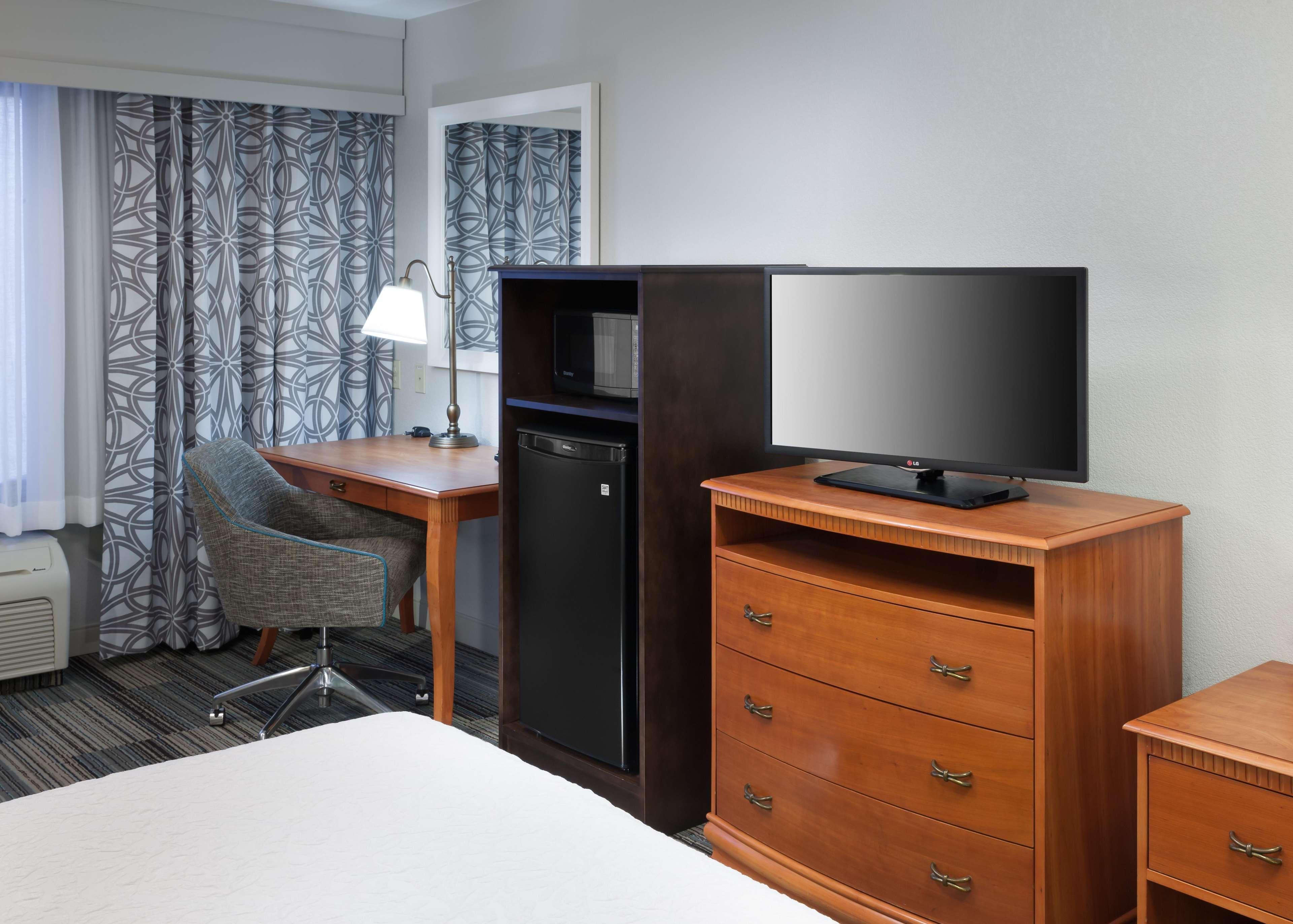 Hampton Inn & Suites Туларе Екстер'єр фото