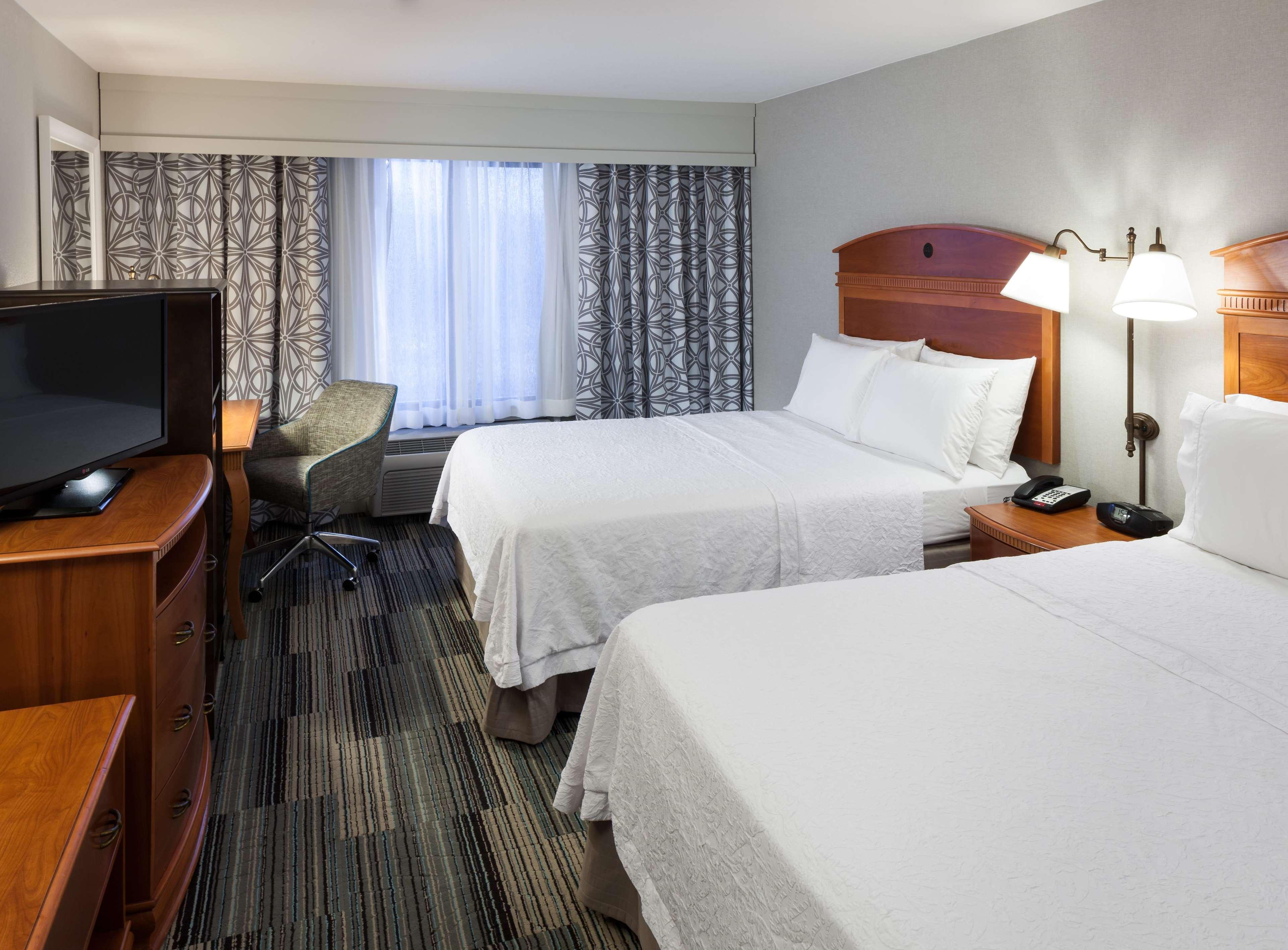 Hampton Inn & Suites Туларе Екстер'єр фото