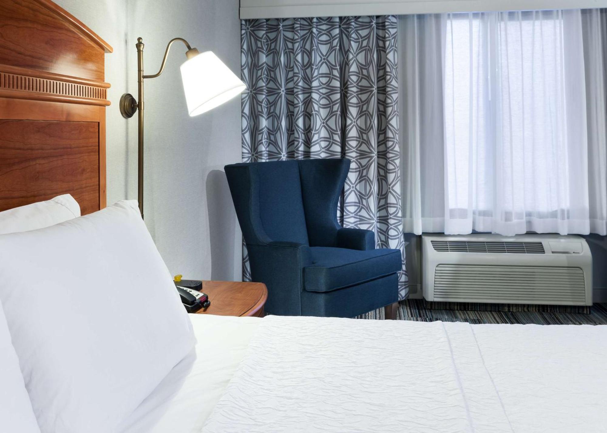 Hampton Inn & Suites Туларе Екстер'єр фото