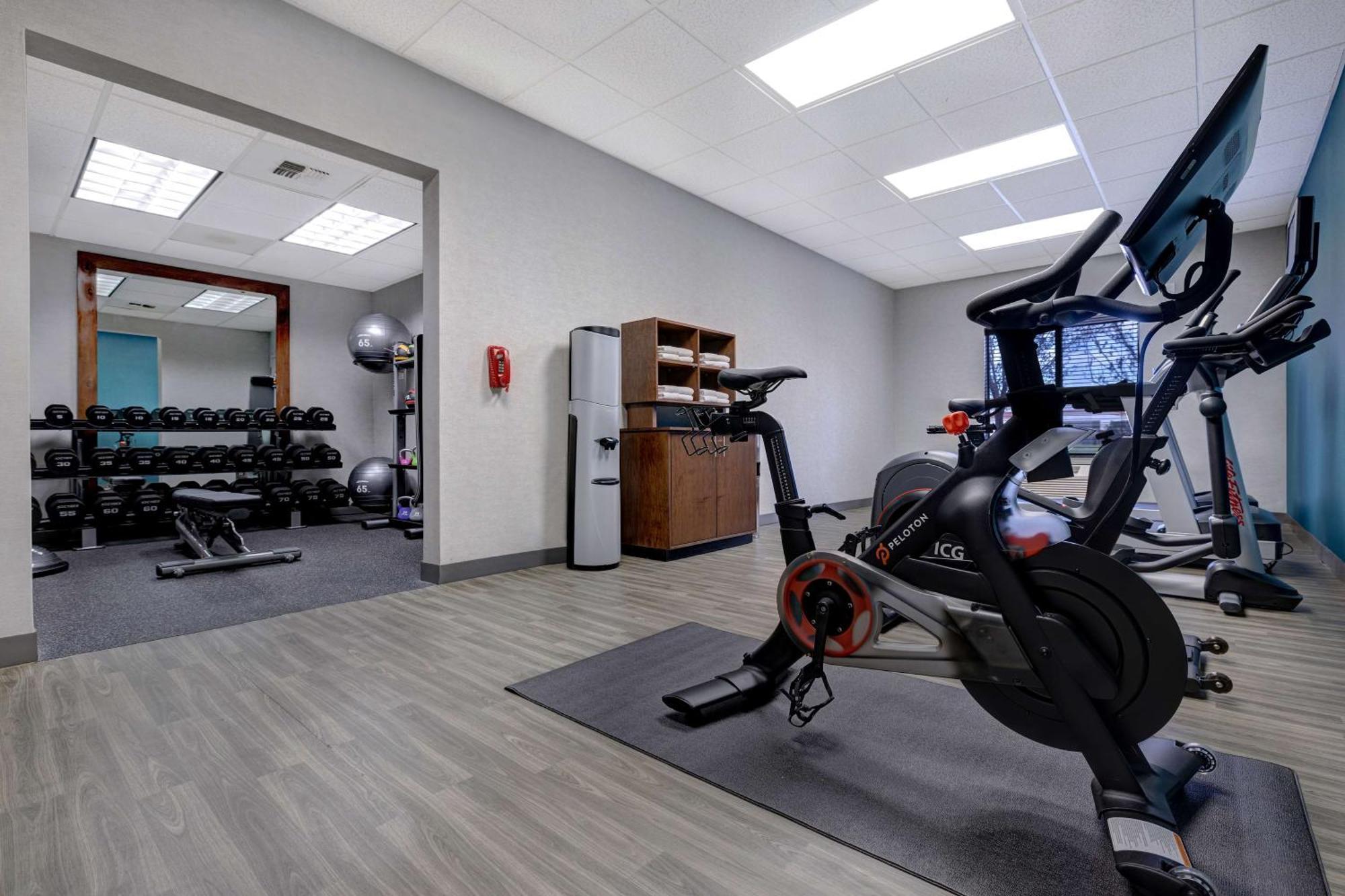 Hampton Inn & Suites Туларе Екстер'єр фото
