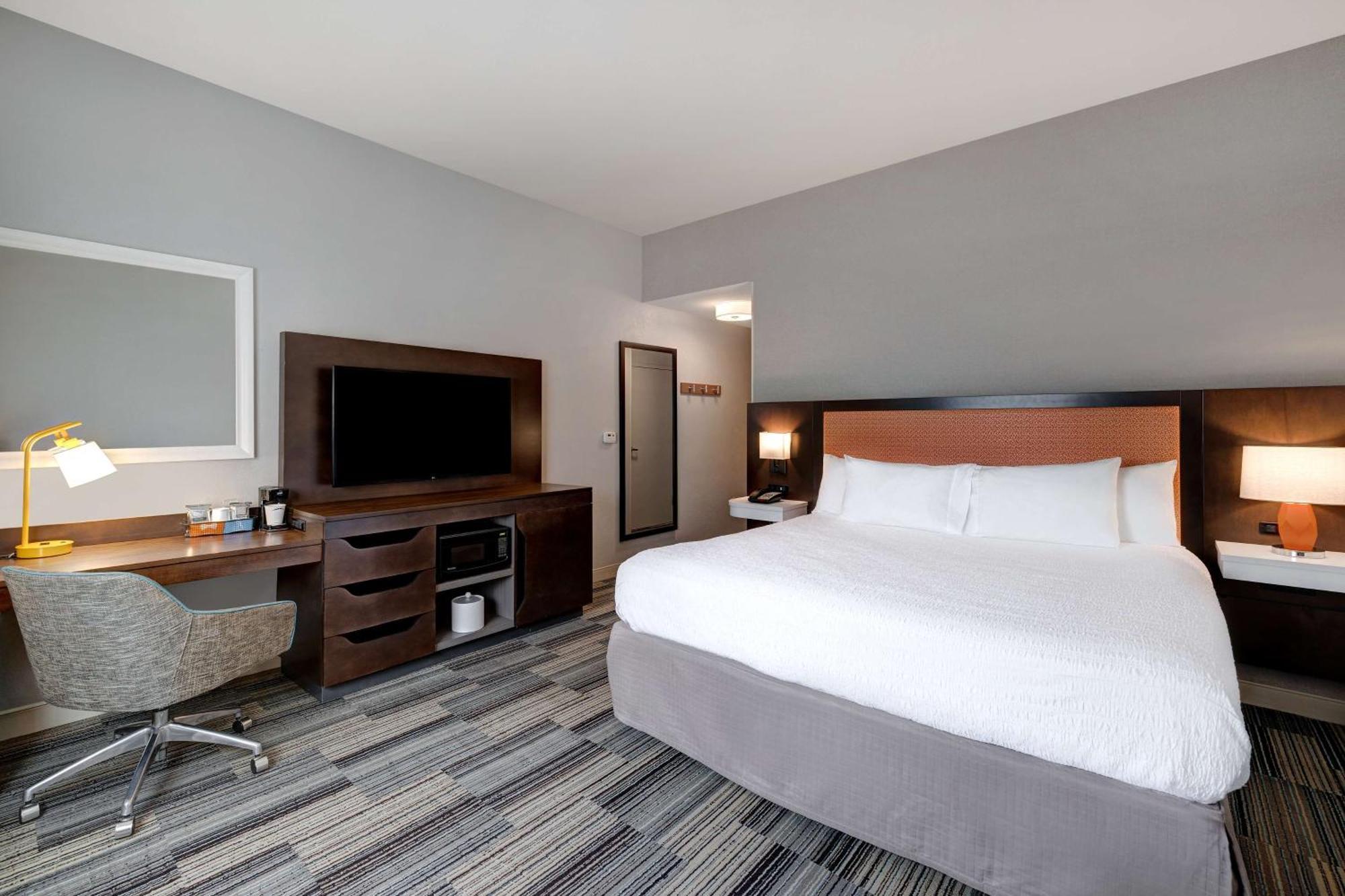 Hampton Inn & Suites Туларе Екстер'єр фото